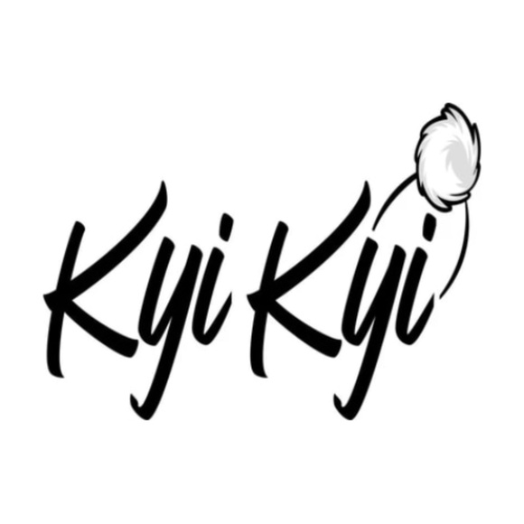 Kyi Kyi Canada Knit Faux Fur Beanie